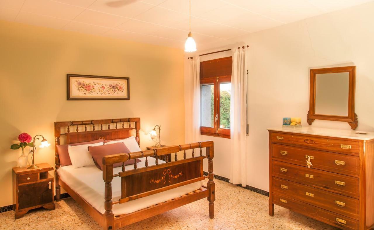 Hostal Cal Xaiet Llampaies Exterior foto