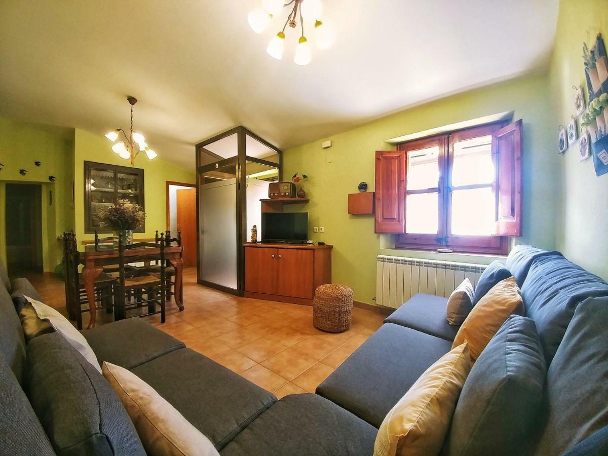 Hostal Cal Xaiet Llampaies Exterior foto